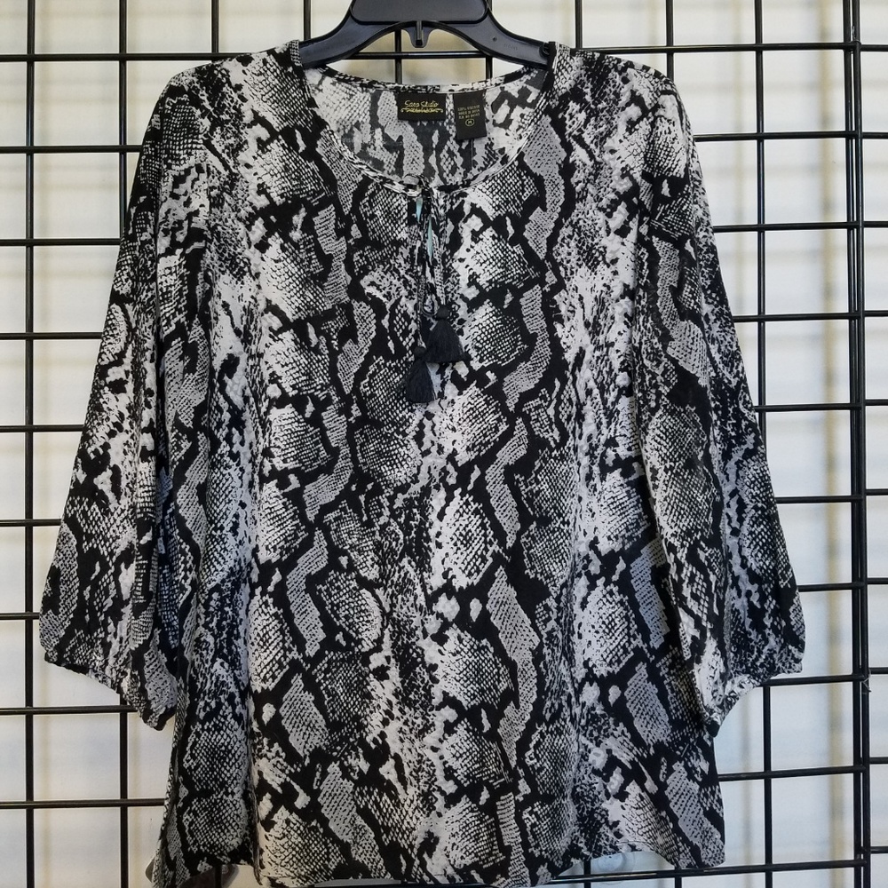 3/4 Sleeve Snake Pattern Printed Blouse